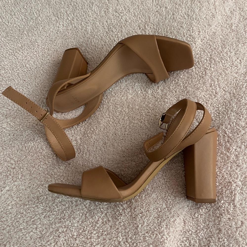 nude strappy heels 👡✨